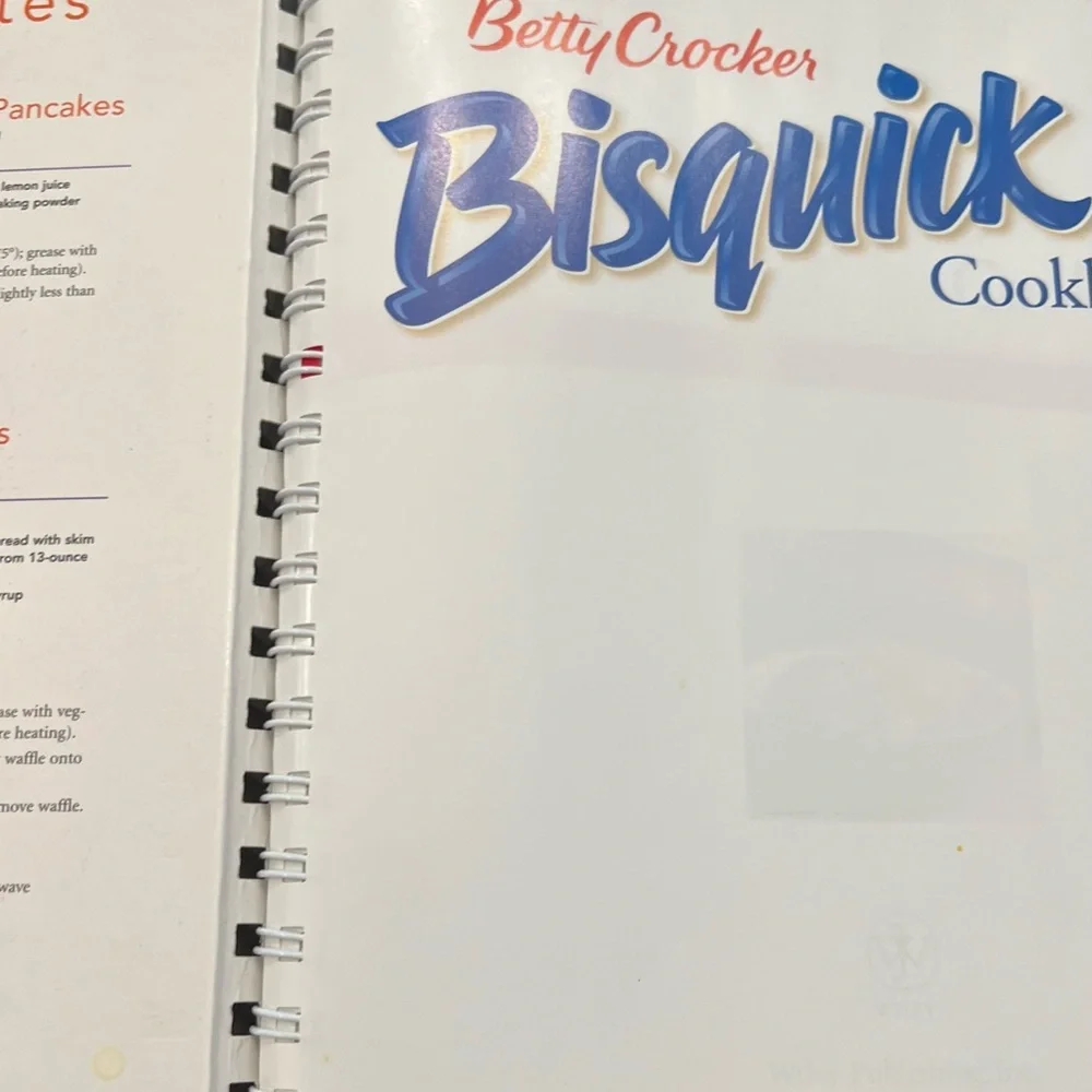 Bisquick II Cookbook 2004 Betty Crocker Hardcover Spiral All New‎ Recipes